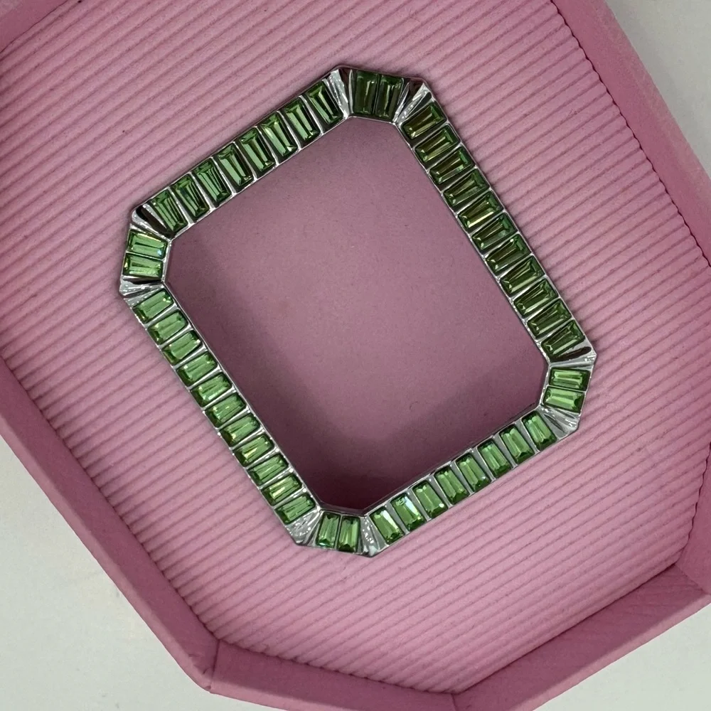 Swarovski Apple Watch 40mm Face, Green Swarovski Crystals.